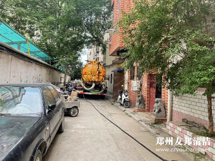吸粪车可以租赁吗、化粪池清理一车多少钱