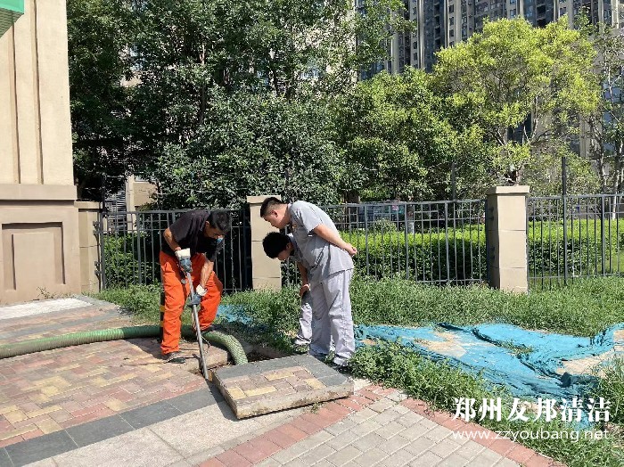 郑州花园路附近清理化粪池抽粪电话专业服务